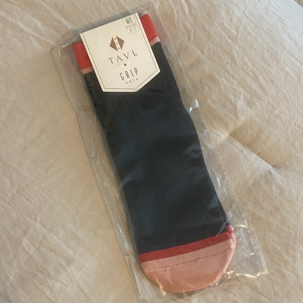 Tavi Aria Grip Socks in Fireside - Medium